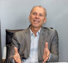 Prof. Stefan Bratzel