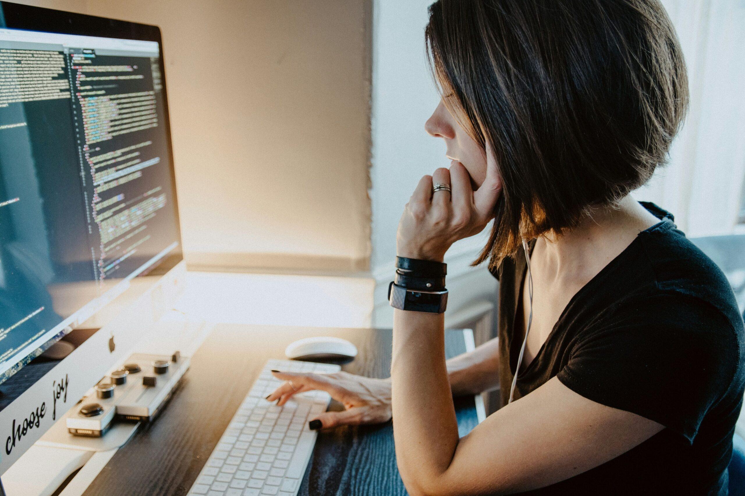 SHE@CYBER: EU-Exzellenz gegen den IT-Fachkräftemangel
