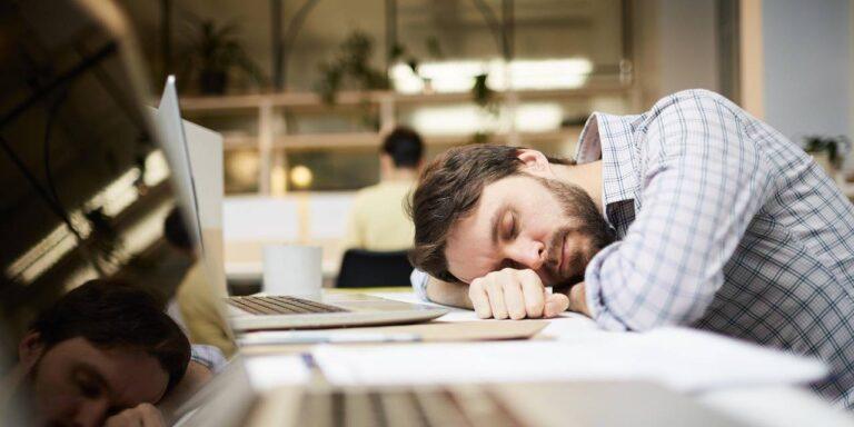 KI gegen Alert Fatigue: SOCs effizient entlasten.